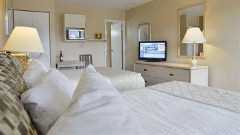 אוסויוס Maple Leaf Motel Inn Towne מראה חיצוני תמונה