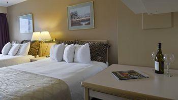 אוסויוס Maple Leaf Motel Inn Towne מראה חיצוני תמונה